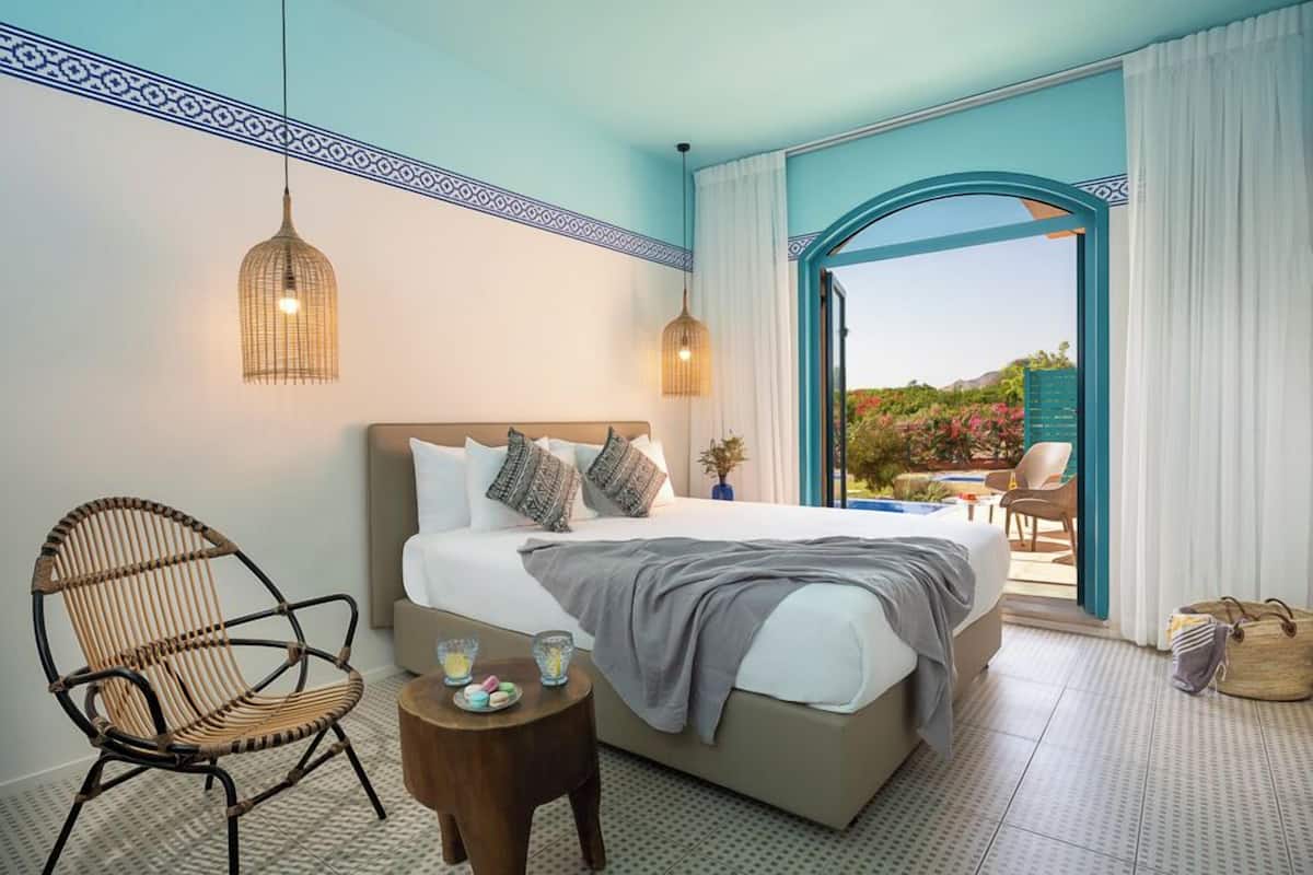 Kids Garden Private Pool | 1 sovrum, minibar och värdeförvaringsskåp på rummet