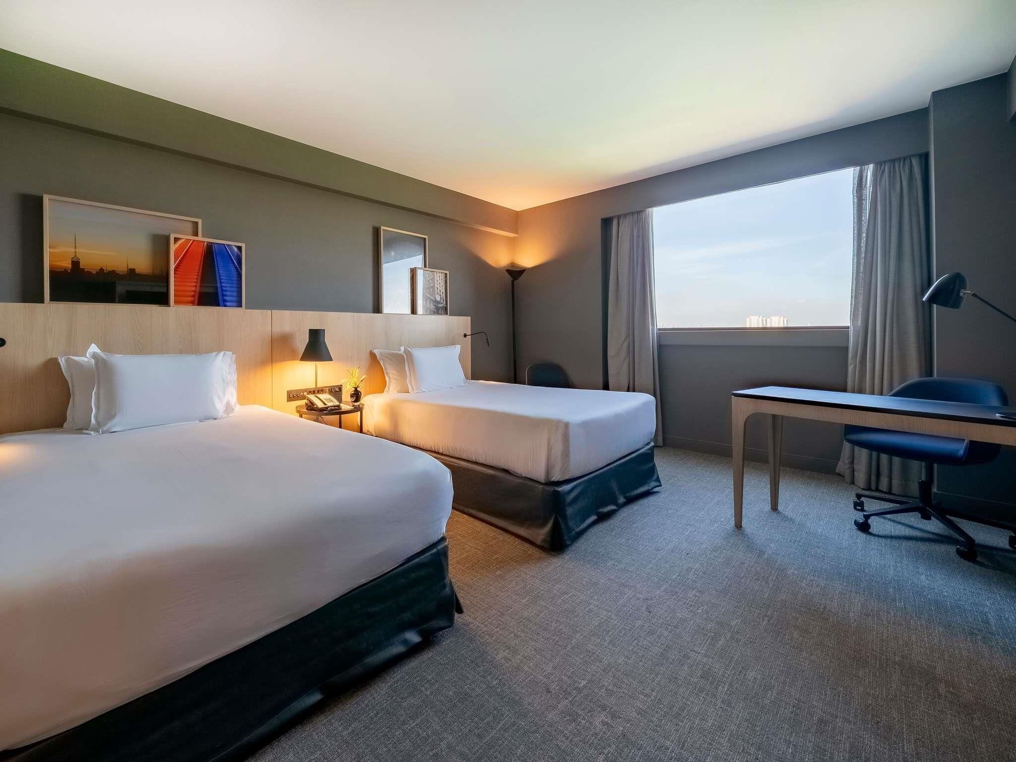 Chambre Exécutive, 2 lits une place, baignoire | Minibar, coffres-forts dans les chambres, bureau