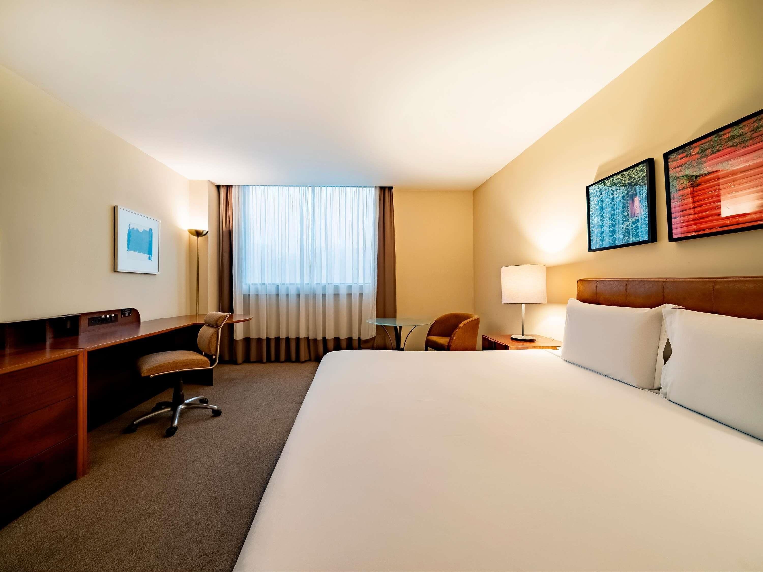 Klassieke kamer, 1 queensize bed | Een minibar, een kluis op de kamer, een bureau, een laptopwerkplek