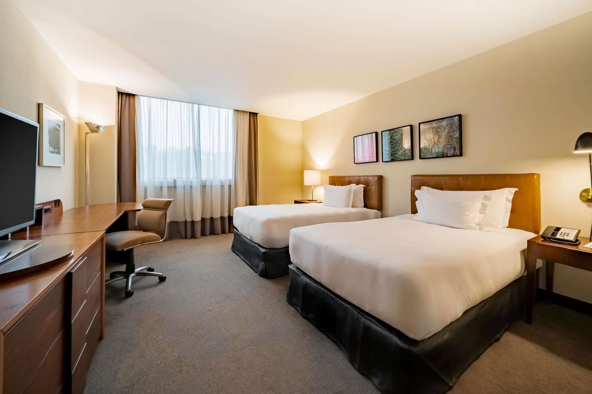 Minibar, in-room safe, desk, laptop workspace