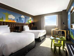 Minibar, in-room safe, desk, laptop workspace