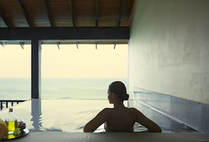 Themed Suite with Pool | Minibar, in-room safe, individually furnished, desk