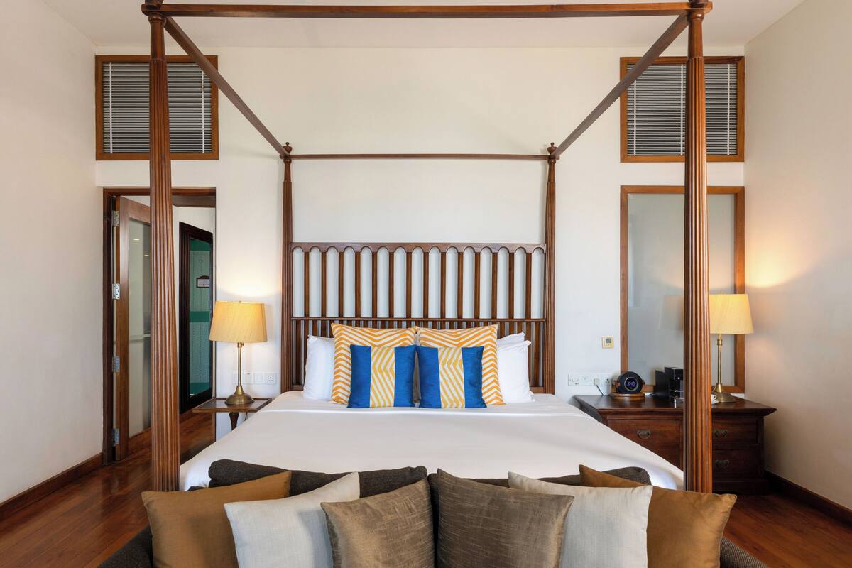 Luxury Twin Room - Spa Wing | Minibar, in-room safe, desk, laptop workspace