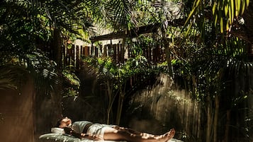 Couples treatment rooms, sauna, hot tub, body treatments, aromatherapy