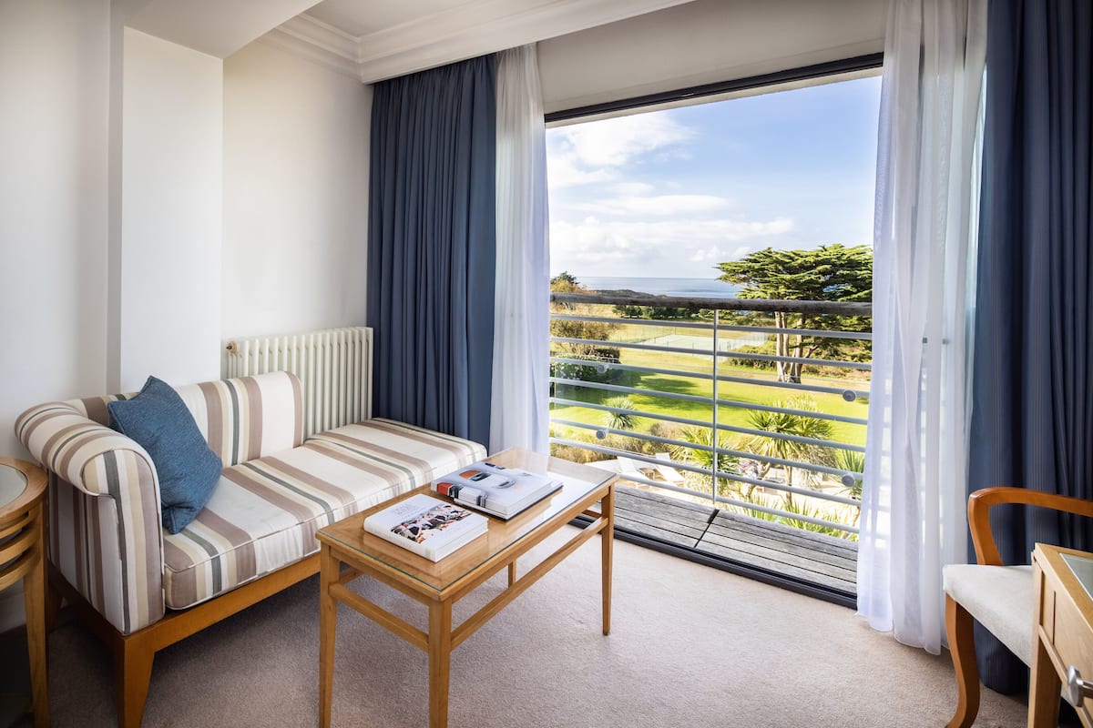 double or twin room, ocean view | 1 bedroom, premium bedding, in-room safe, desk