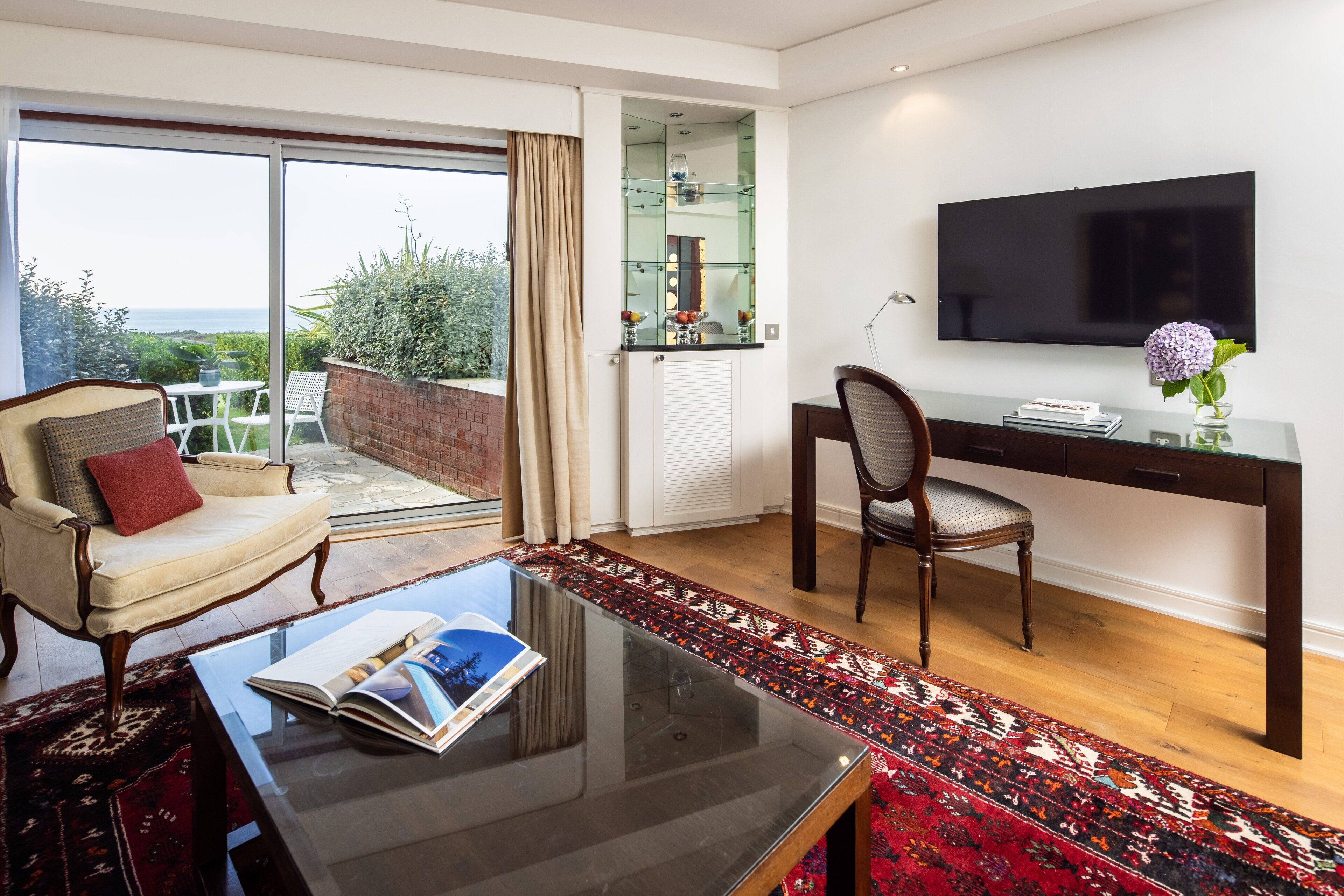 1 bedroom, premium bedding, in-room safe, desk