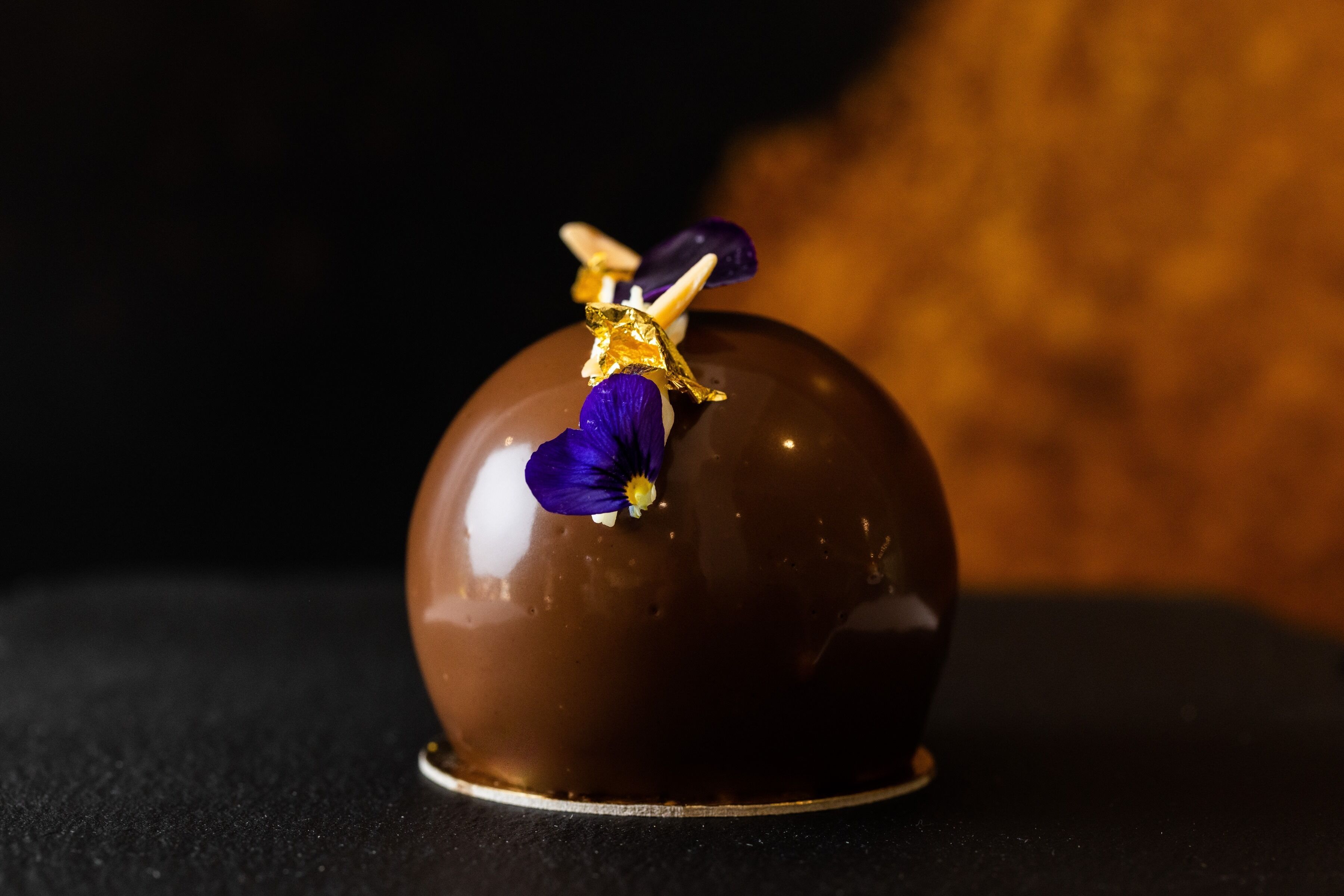 2 restaurants, breakfast, lunch, dinner served; british cuisine