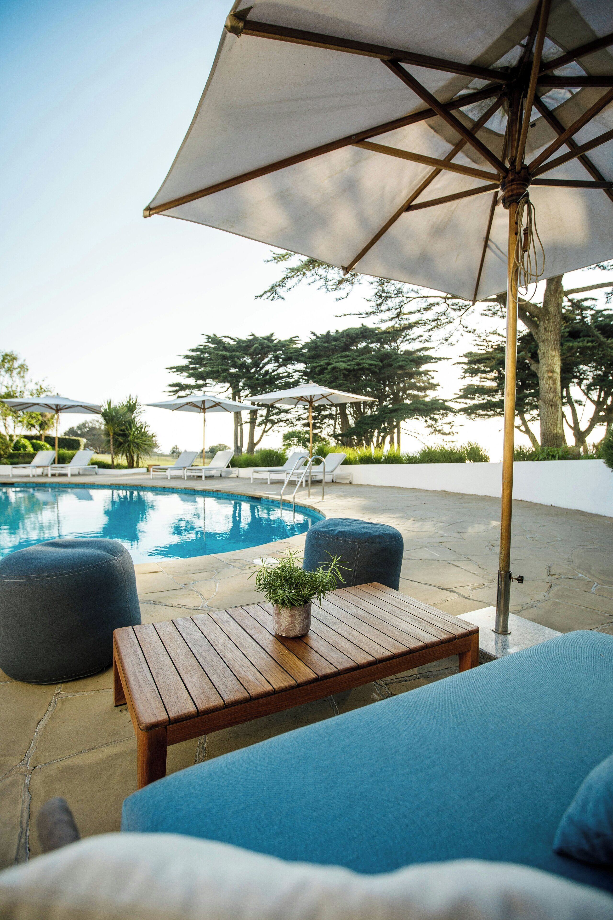 Piscine couverte, piscine extérieure