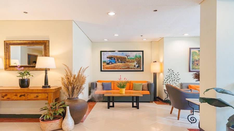 Microtel by Wyndham Tarlac