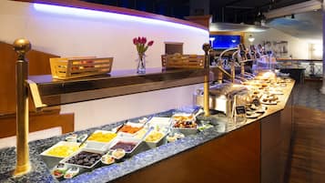 Daily buffet breakfast (GBP 15.00 per person)