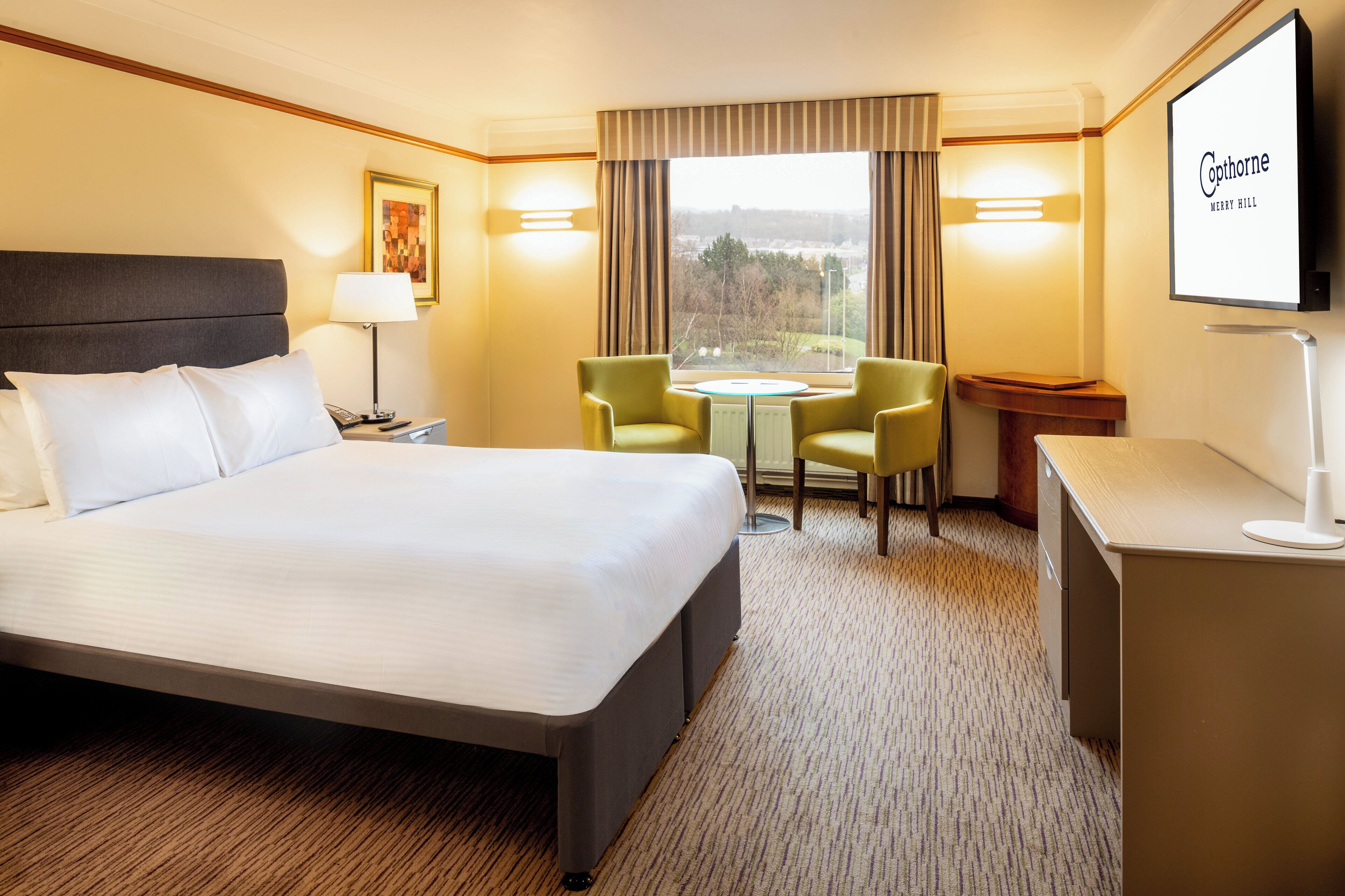 Standard Room, 1 King Bed | In-room safe, desk, laptop workspace, soundproofing