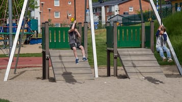 Área de juegos infantiles al aire libre