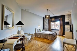 Superior Single Room, 1 Queen Bed, Garden View | 1 bedroom, desk, iron/ironing board, free WiFi