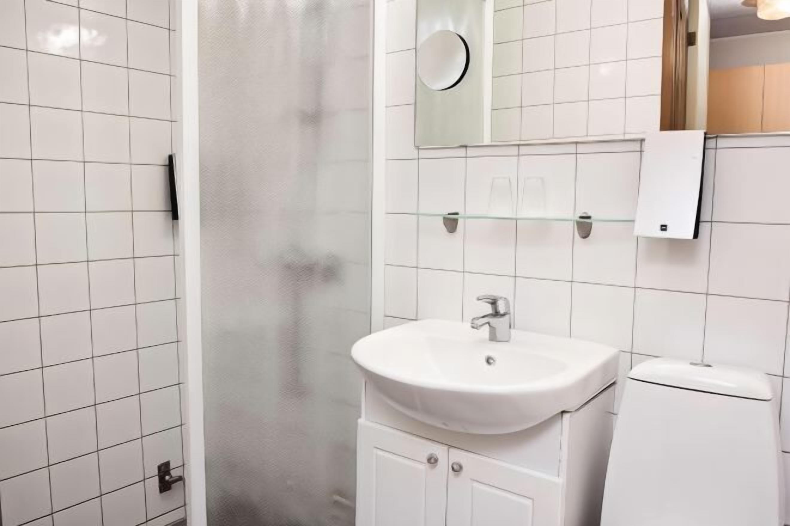 Bathroom | Shower, towels