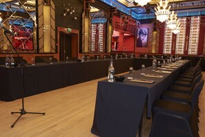 Ballroom - The Earl of Doncaster Hotel (Doncaster)