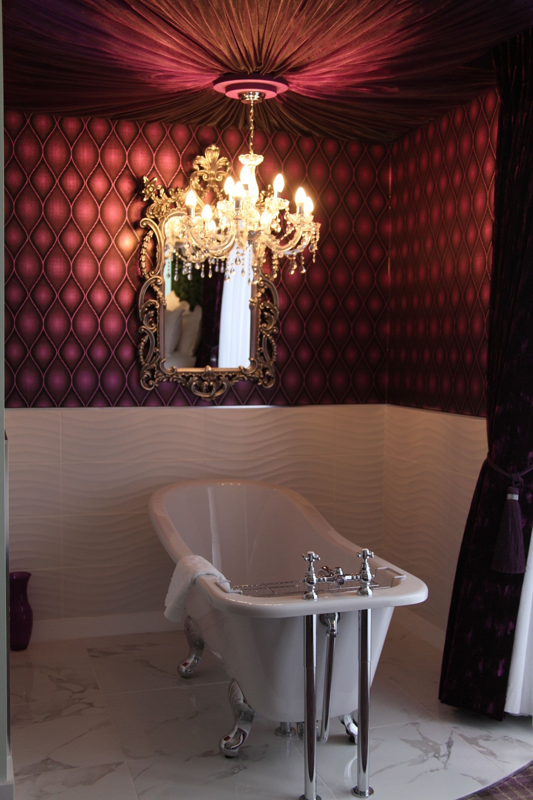 superior deluxe double room, non smoking | bathroom | free toiletries, hair dryer, towels