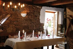 2 restaurants, breakfast, lunch served; local and international cuisine 