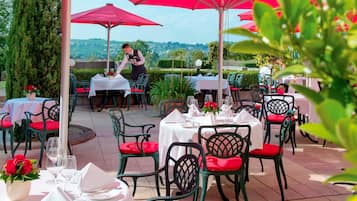 3 Restaurants; Frühstück, Mittagessen und Abendessen werden serviert