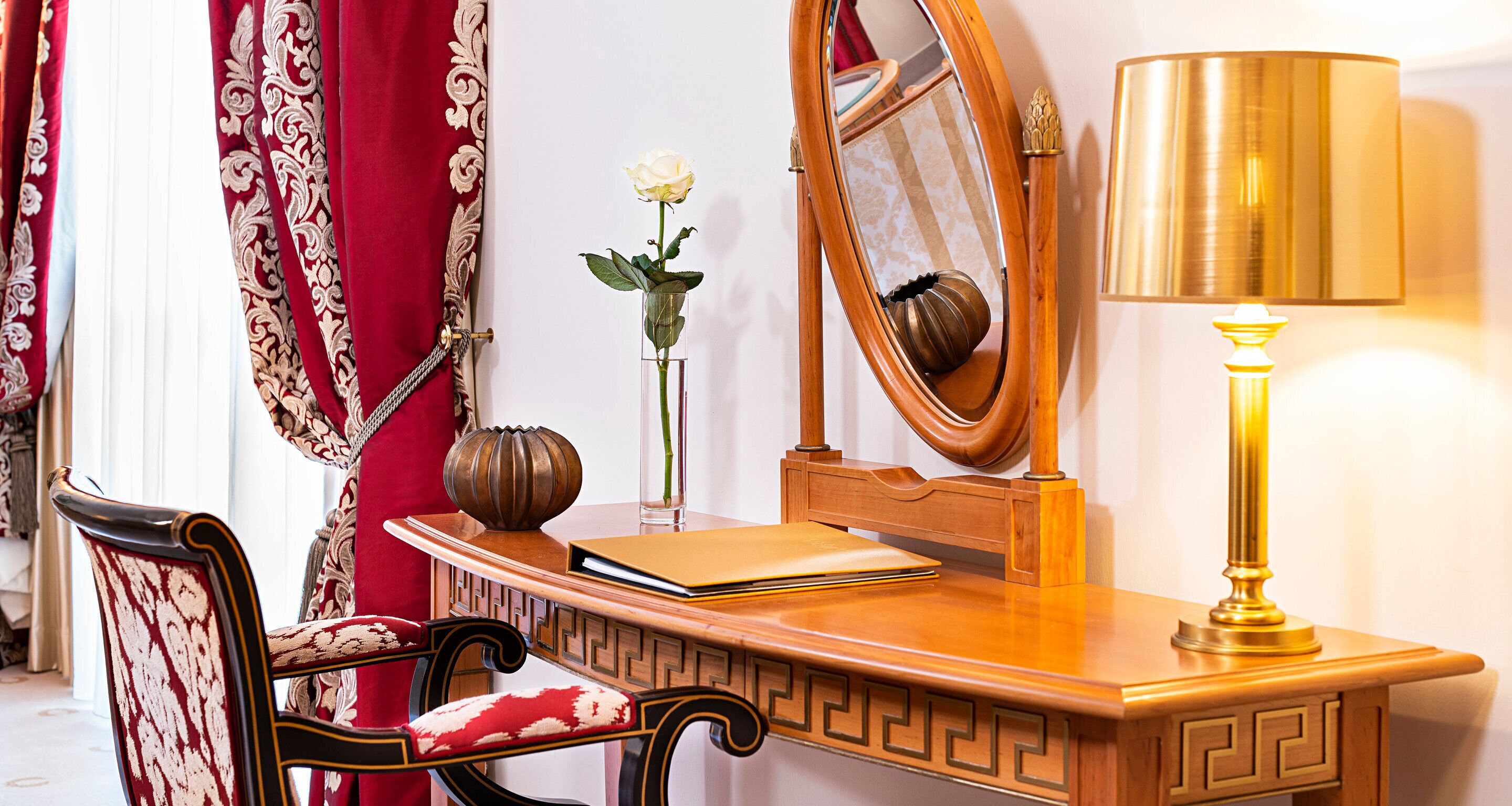 kaiser suite | living area | 32-inch lcd tv with satellite channels, tv