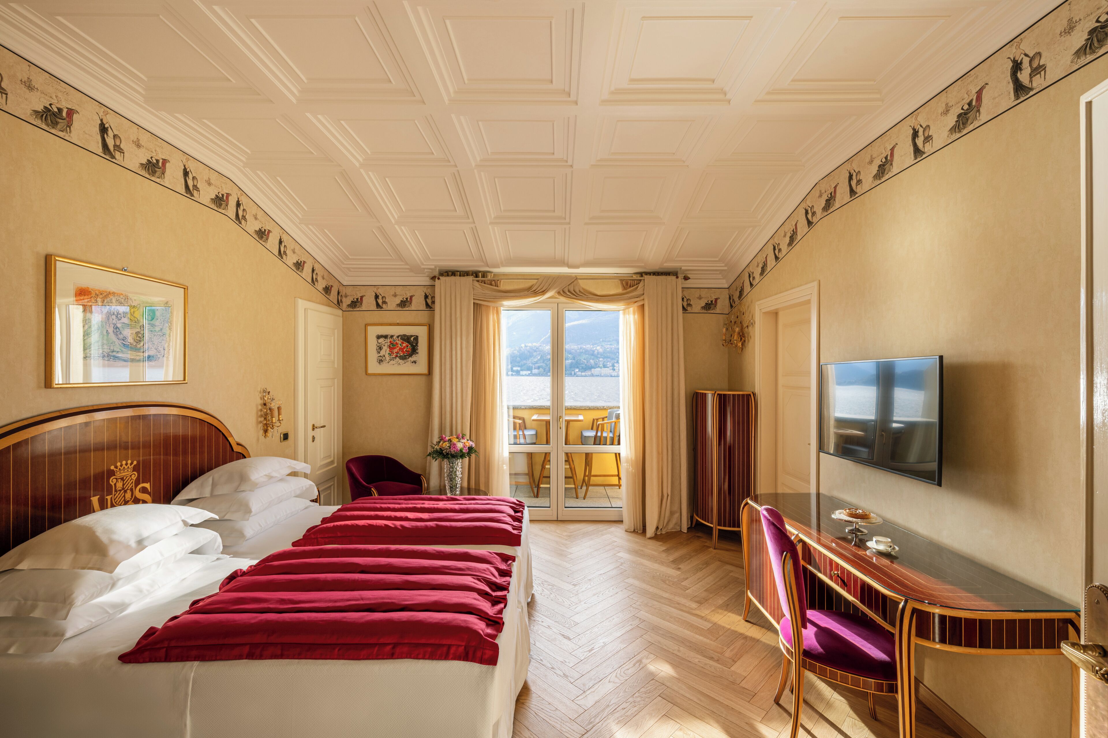 Chambre Classique Double ou avec lits jumeaux, vue lac | Literie de qualité supérieure, couette en duvet d'oie, minibar