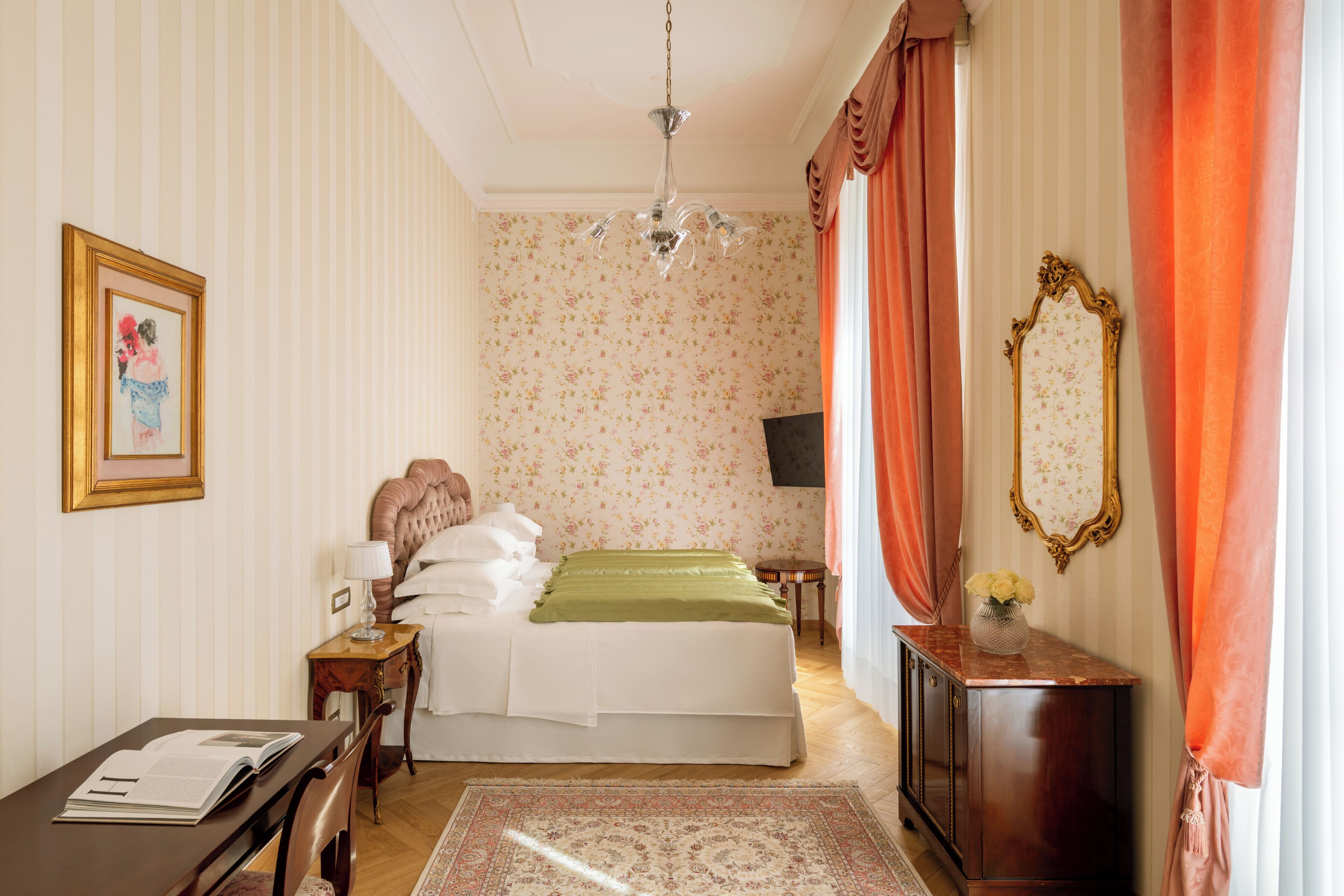 Literie de qualité supérieure, couette en duvet d'oie, minibar