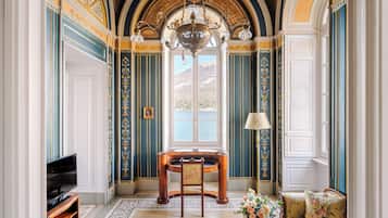 Zimmer (W.Churchill Suite lake view) | Ausblick vom Zimmer