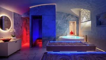 Een sauna, een bubbelbad, een Turks bad/hammam, lichaamsbehandelingen