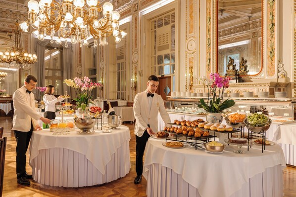 Petit déjeuner buffet compris tous les jours