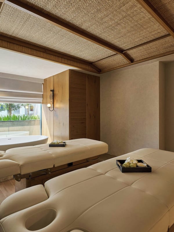 Sauna, steam room, body treatments, body wraps, body scrubs, facials