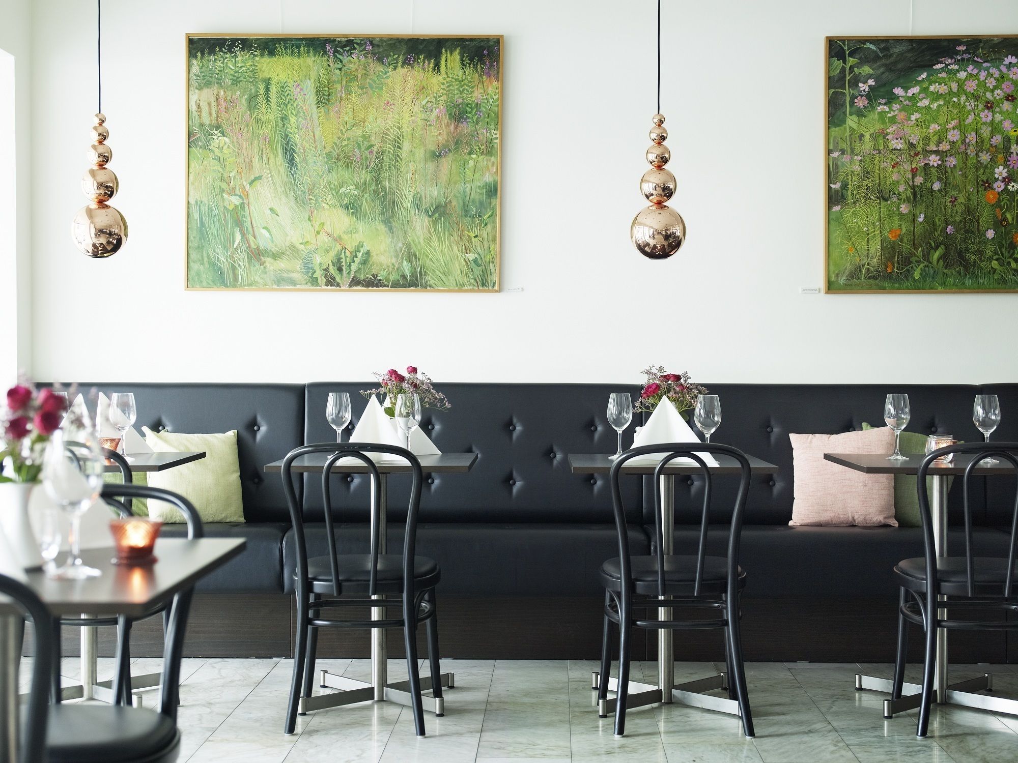 早餐，供應午餐和晚餐