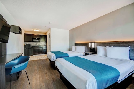 笔记本电脑工作区、床单、闹钟. 开间6号长住酒店 - 海洋泉,密西西比州