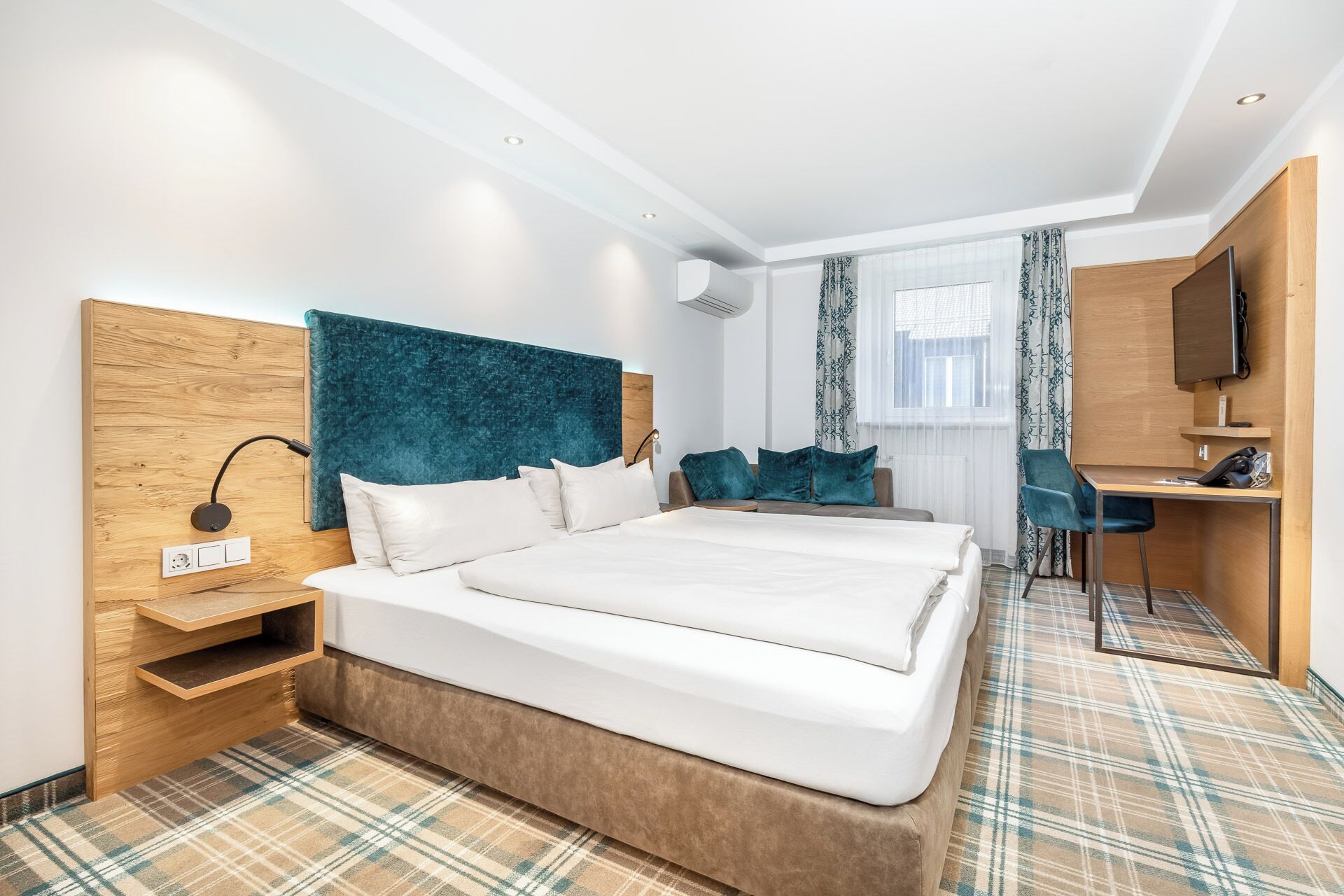 Quarto conforto | Roupas de cama antialérgicas, cofres nos quartos, escrivaninha