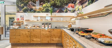 Petit déjeuner buffet compris tous les jours