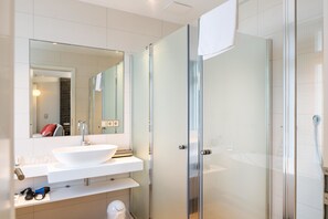 Designer toiletries, hair dryer, bathrobes, slippers - SEETELHOTEL Strandhotel Atlantic (Heringsdorf)