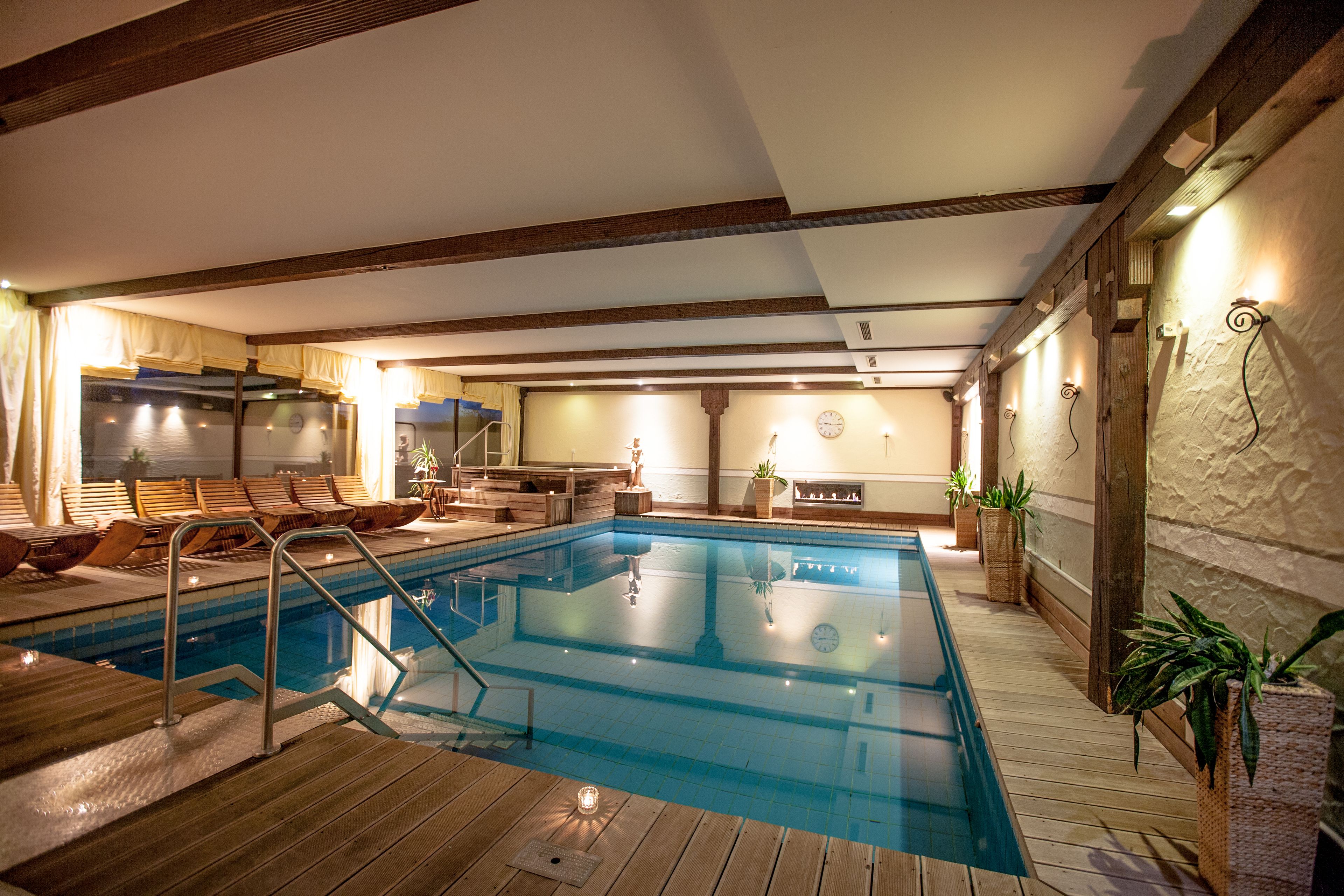 body treatments, body scrubs, detox wraps, facials