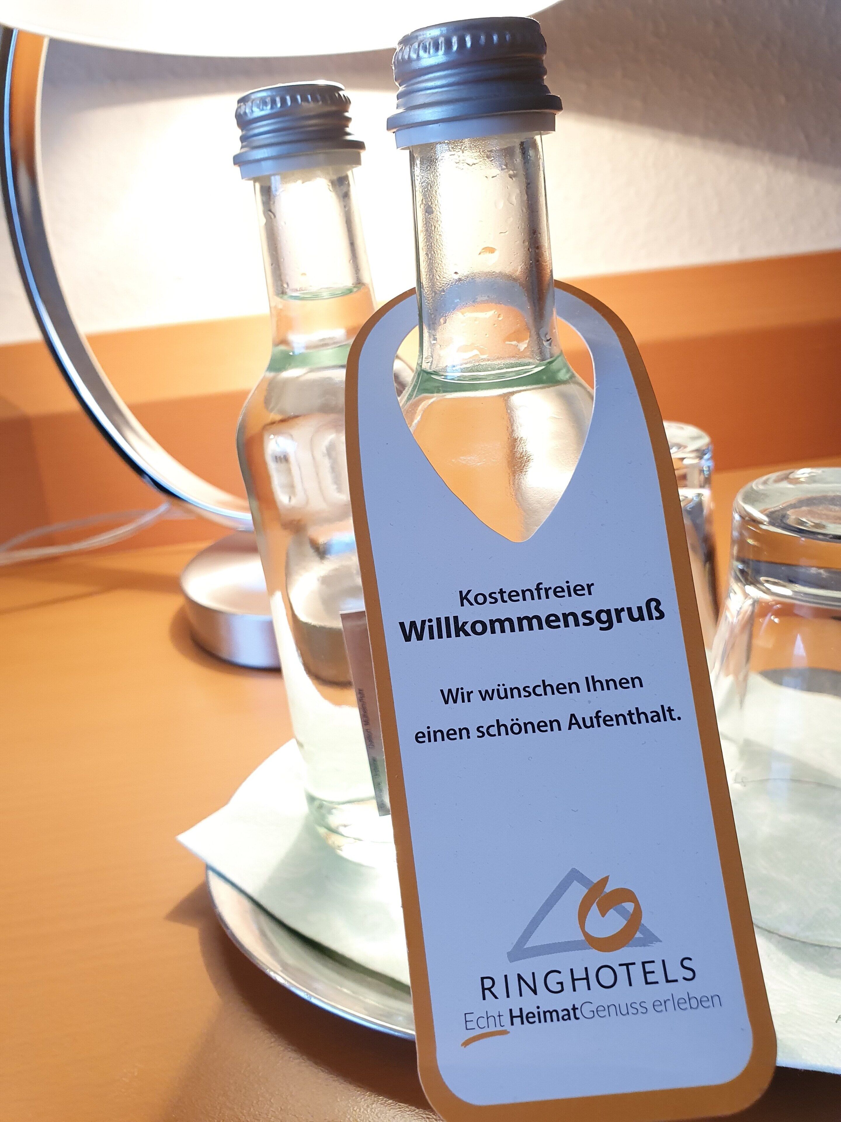 1 bedroom, premium bedding, desk, laptop workspace