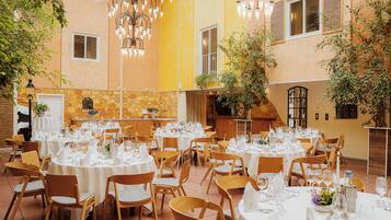 Banquet hall