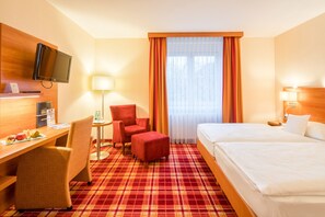 Dobbeltrom – superior | Sengetøy av topp kvalitet, skrivebord og skrivebord for bærbar PC