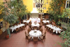 Indoor wedding - Ringhotel Paulsen (Zeven)