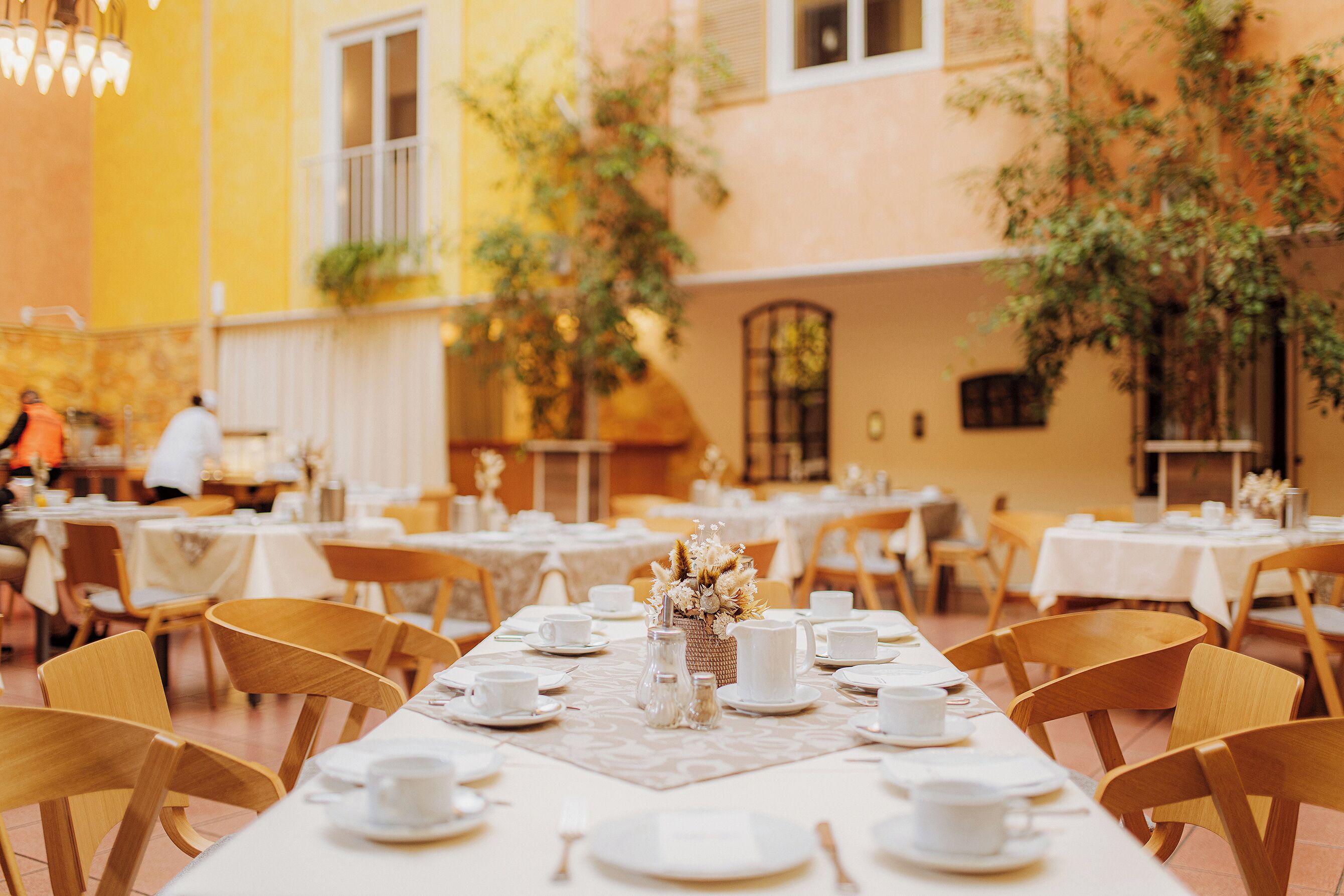Free daily buffet breakfast