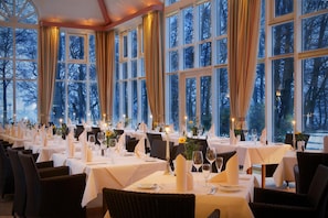 Lunch and dinner served, Regional cuisine