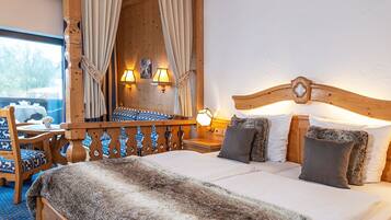 Juniorsuite | Allergikerbettwaren, Zimmersafe, Schreibtisch, kostenloses WLAN