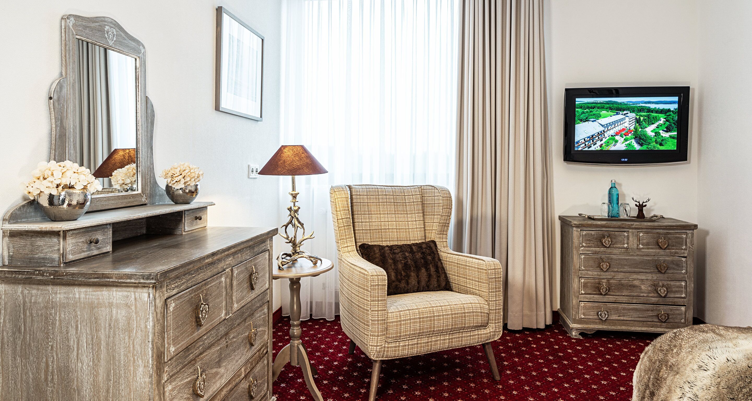 classic single room | hypo-allergenic bedding, in-room safe, desk, free wifi