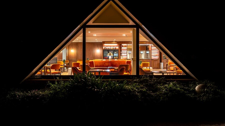 Mercure Omaha Beach Hotel