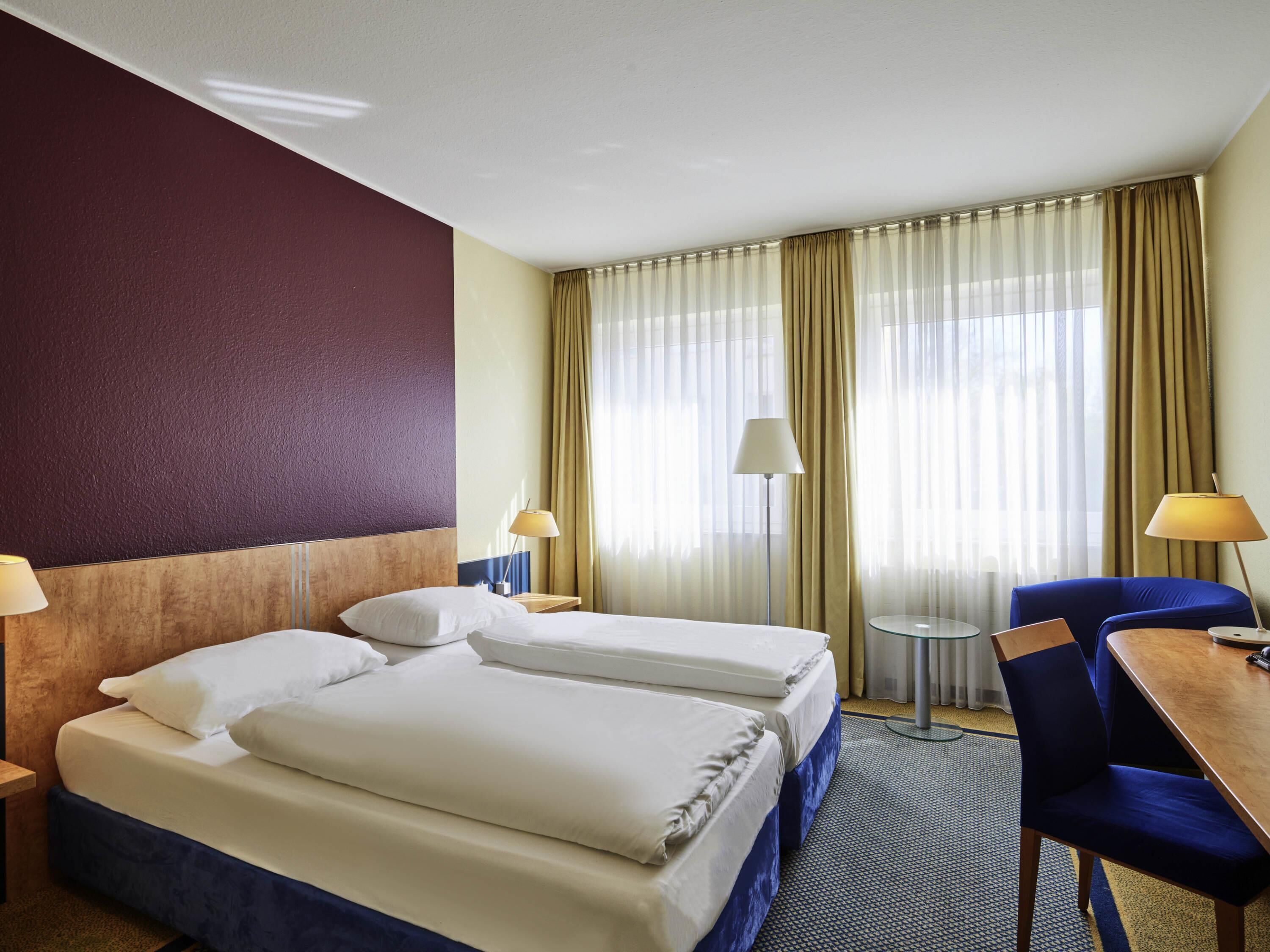 Hypo-allergenic bedding, in-room safe, desk, laptop workspace