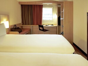 Room, 2 Single Beds | Premium bedding, in-room safe, desk, blackout curtains - ibis Charleville-Mezières (Villers-Semeuse)