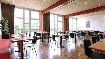 Frühstück, Mittagessen und Abendessen