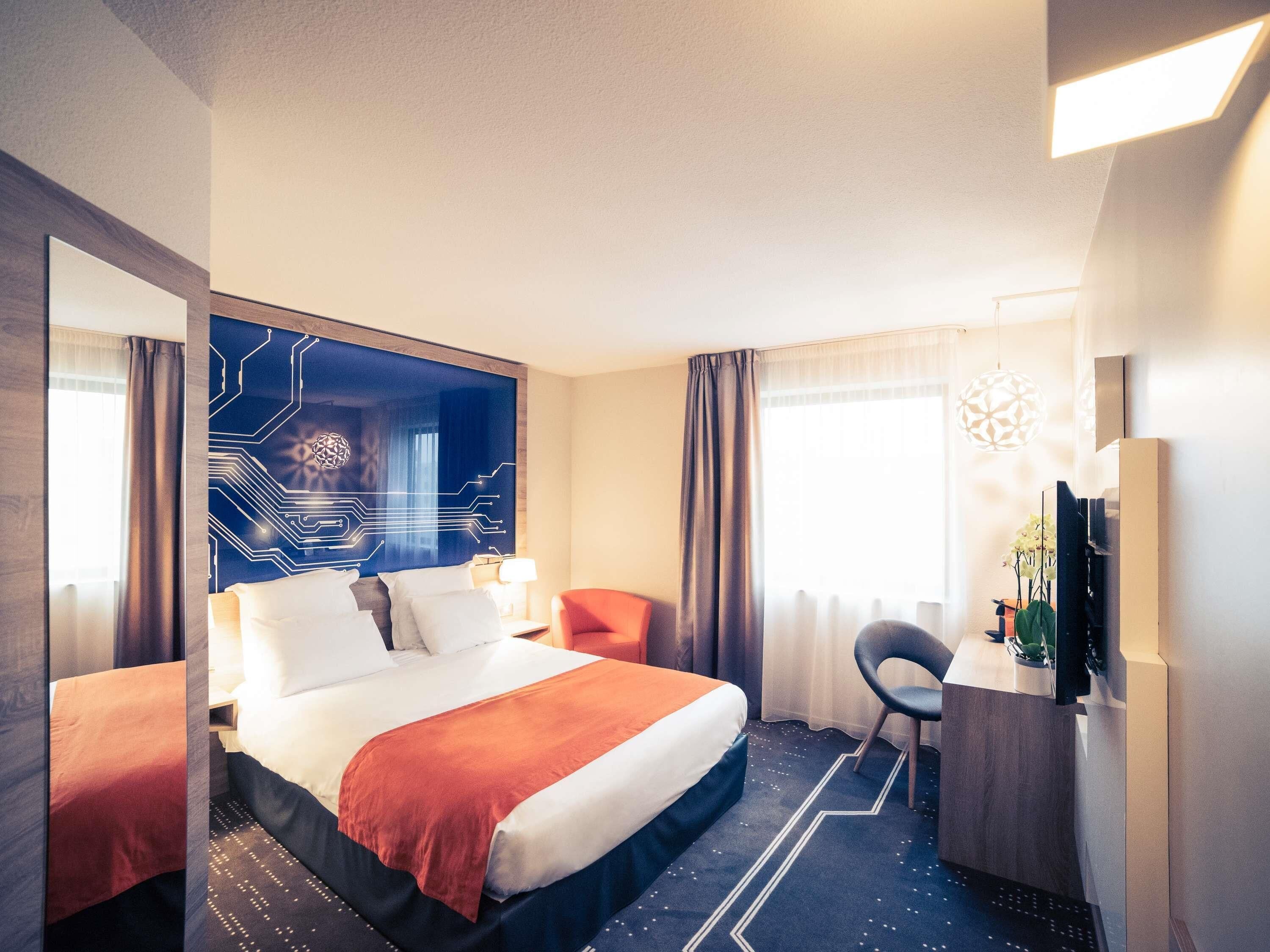 Klassieke kamer, 1 tweepersoonsbed | Luxe beddengoed, een kluis op de kamer, een bureau