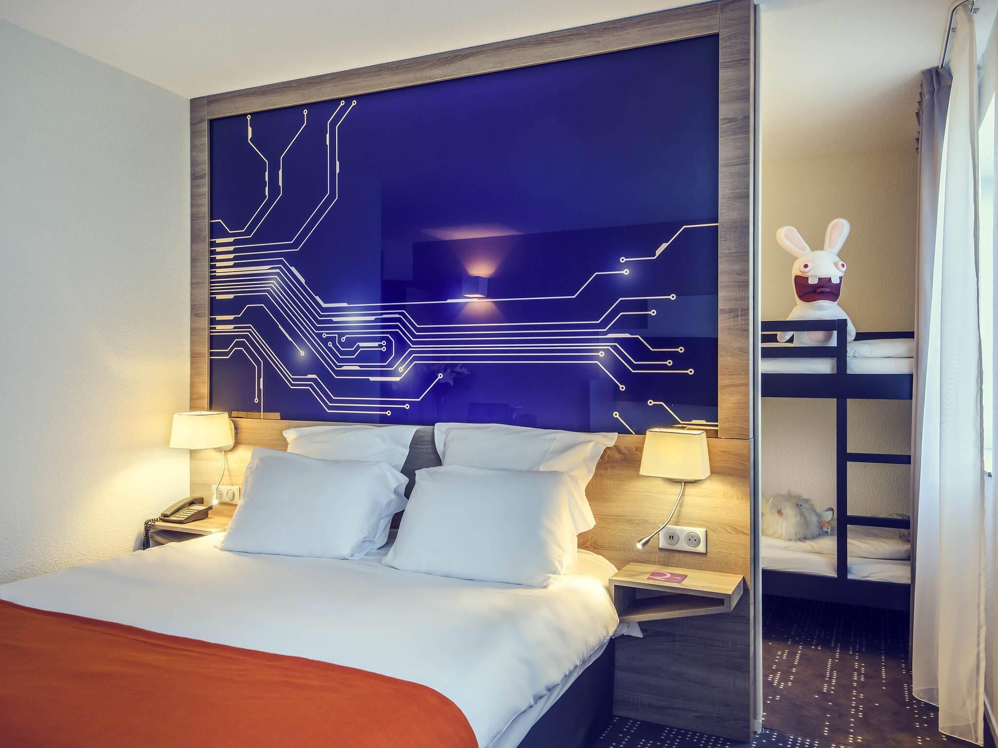 Classic Room, Multiple Beds | Premium bedding, minibar, in-room safe, desk