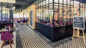 Breakfast, lunch, dinner served; French cuisine